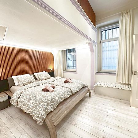 Yes, Yes! Lovely Apartment Good Amenities Budapest Center エクステリア 写真