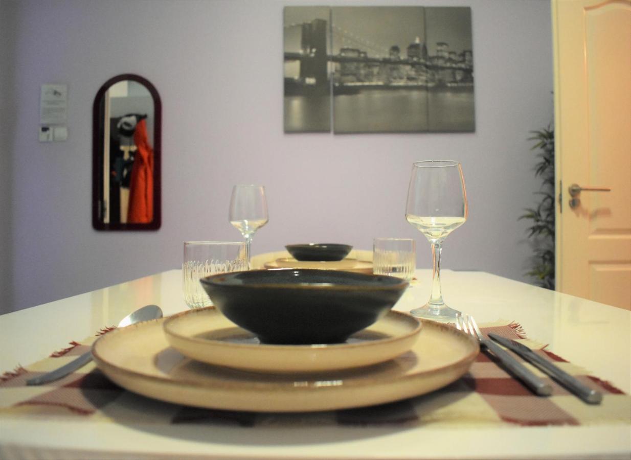 Yes, Yes! Lovely Apartment Good Amenities Budapest Center エクステリア 写真